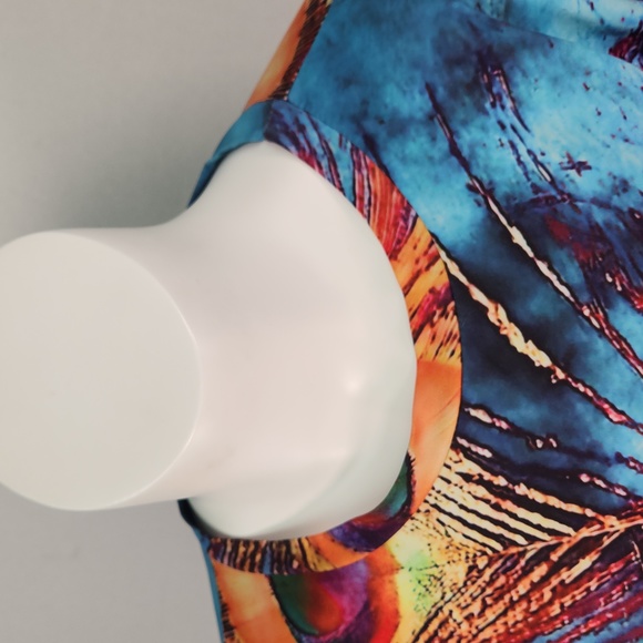 PEACOCK abstract pattern tee, No tags, 52" Chest EUC Unisex 3XL/22/24W - Picture 4 of 11